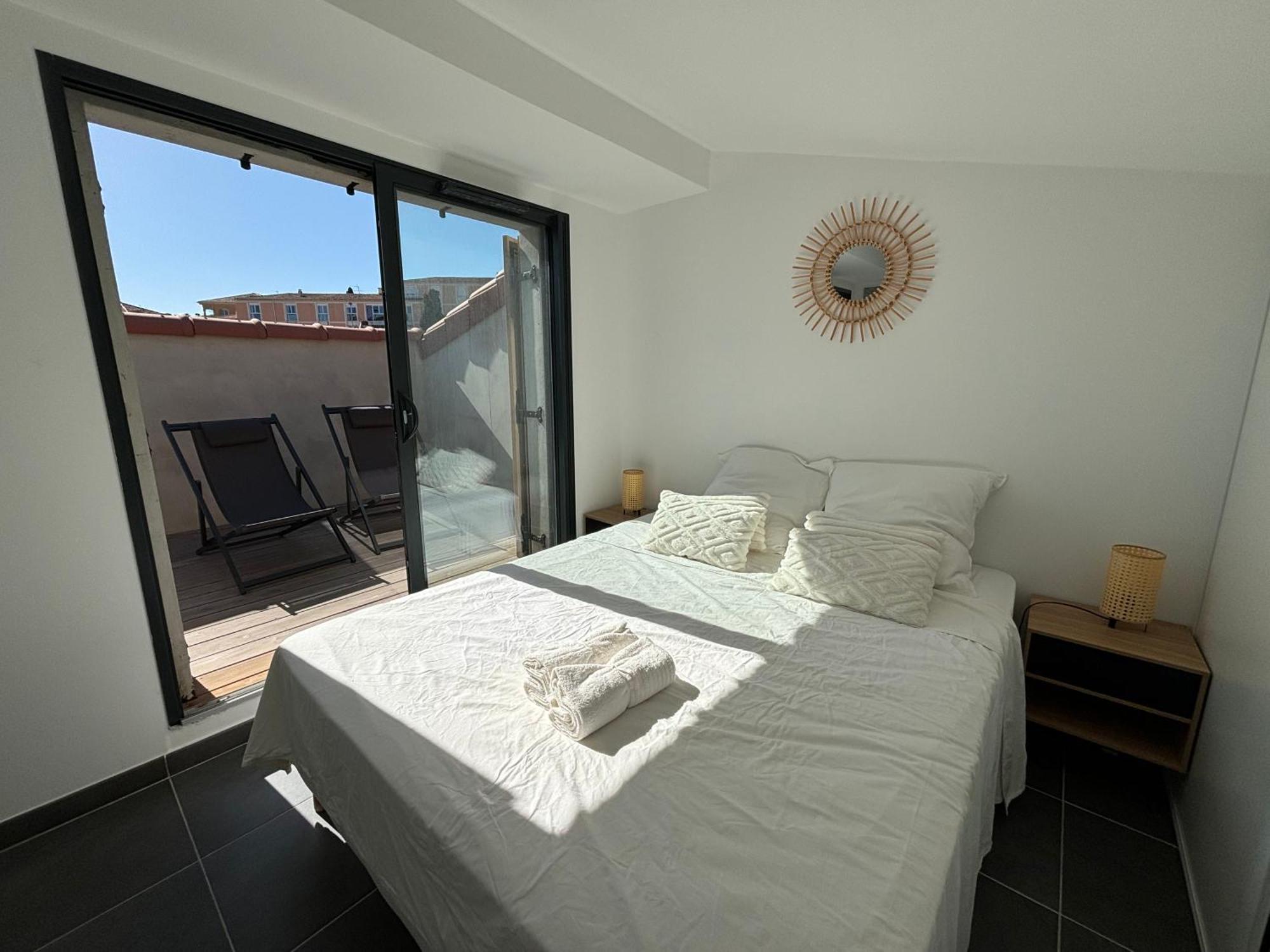 Appartement Bormes Exteriör bild