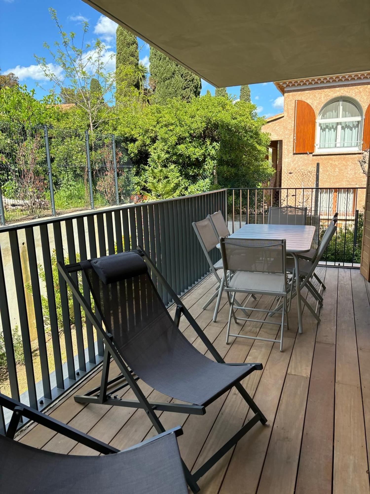 Appartement Bormes Exteriör bild