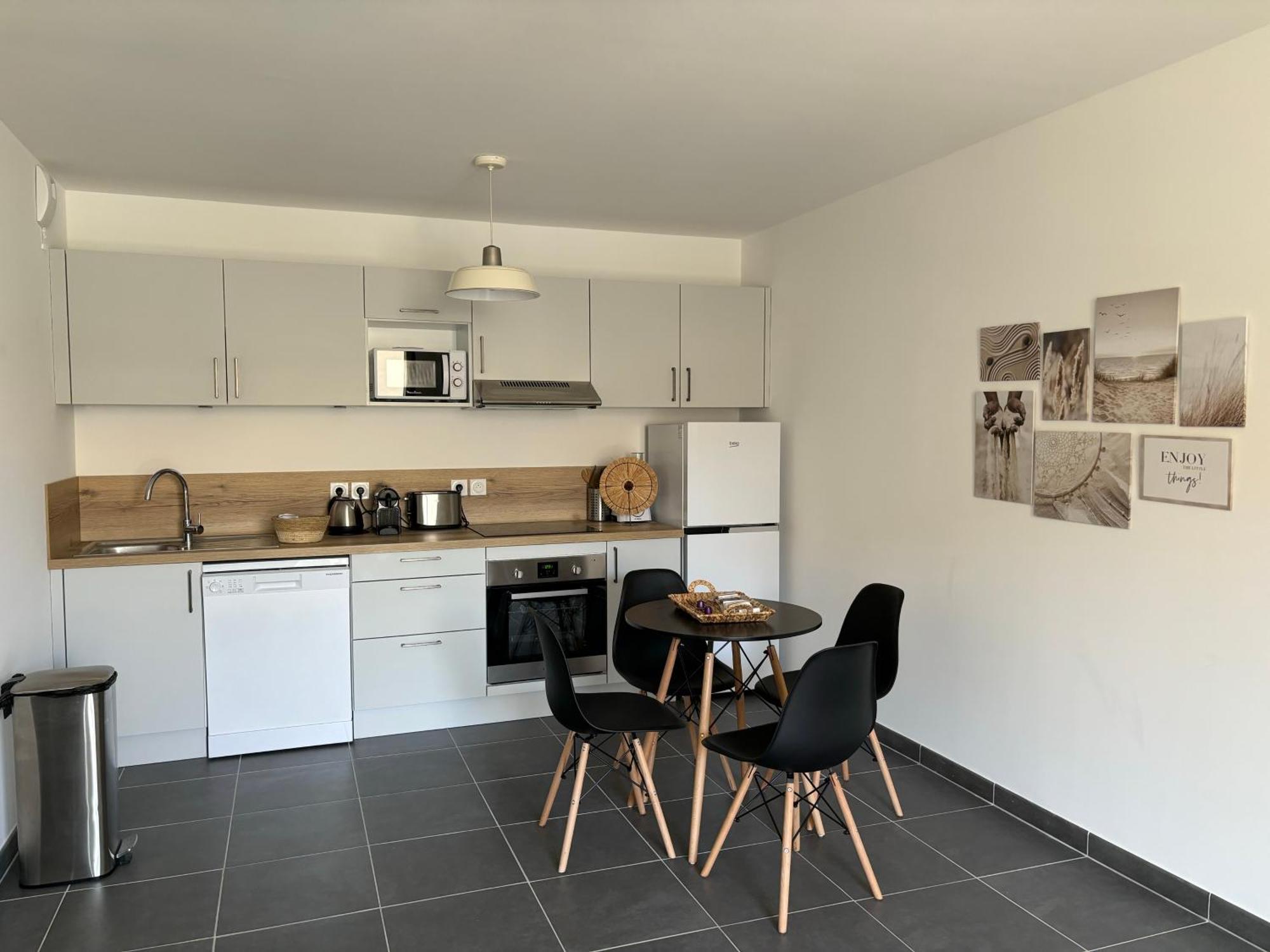 Appartement Bormes Exteriör bild